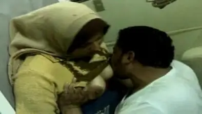 Tante Jilbab ML Ganas Dua Identitas Malam Ini